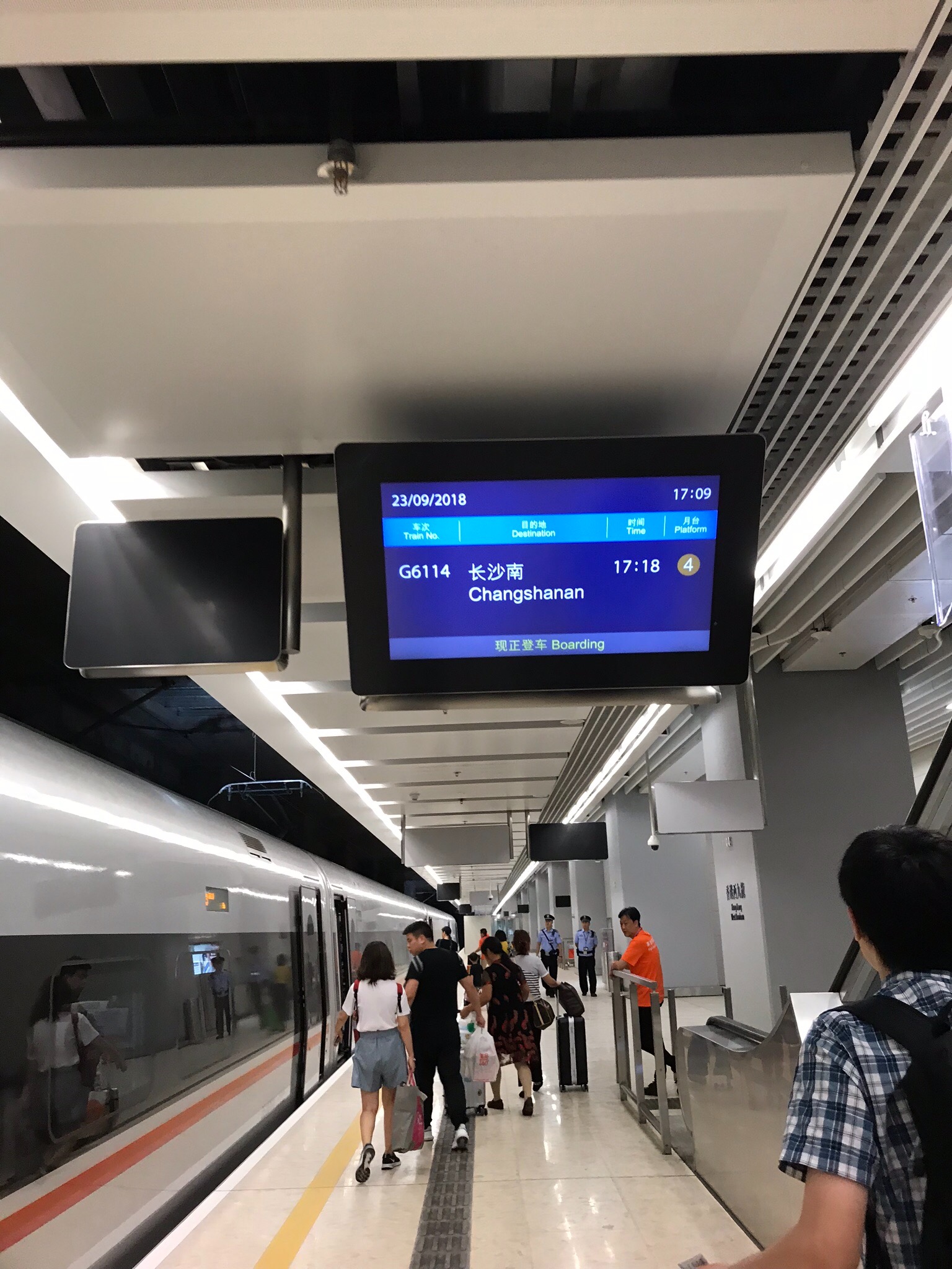 mh马航   香港高铁首日| 新加坡-吉隆坡-香港- (长沙南)经济舱体验 mh