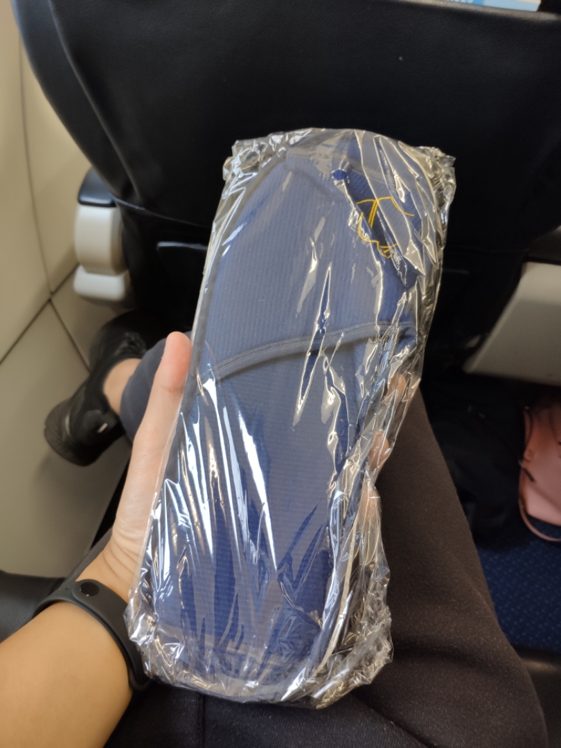 青岛航空空中头等舱体验长沙兰州