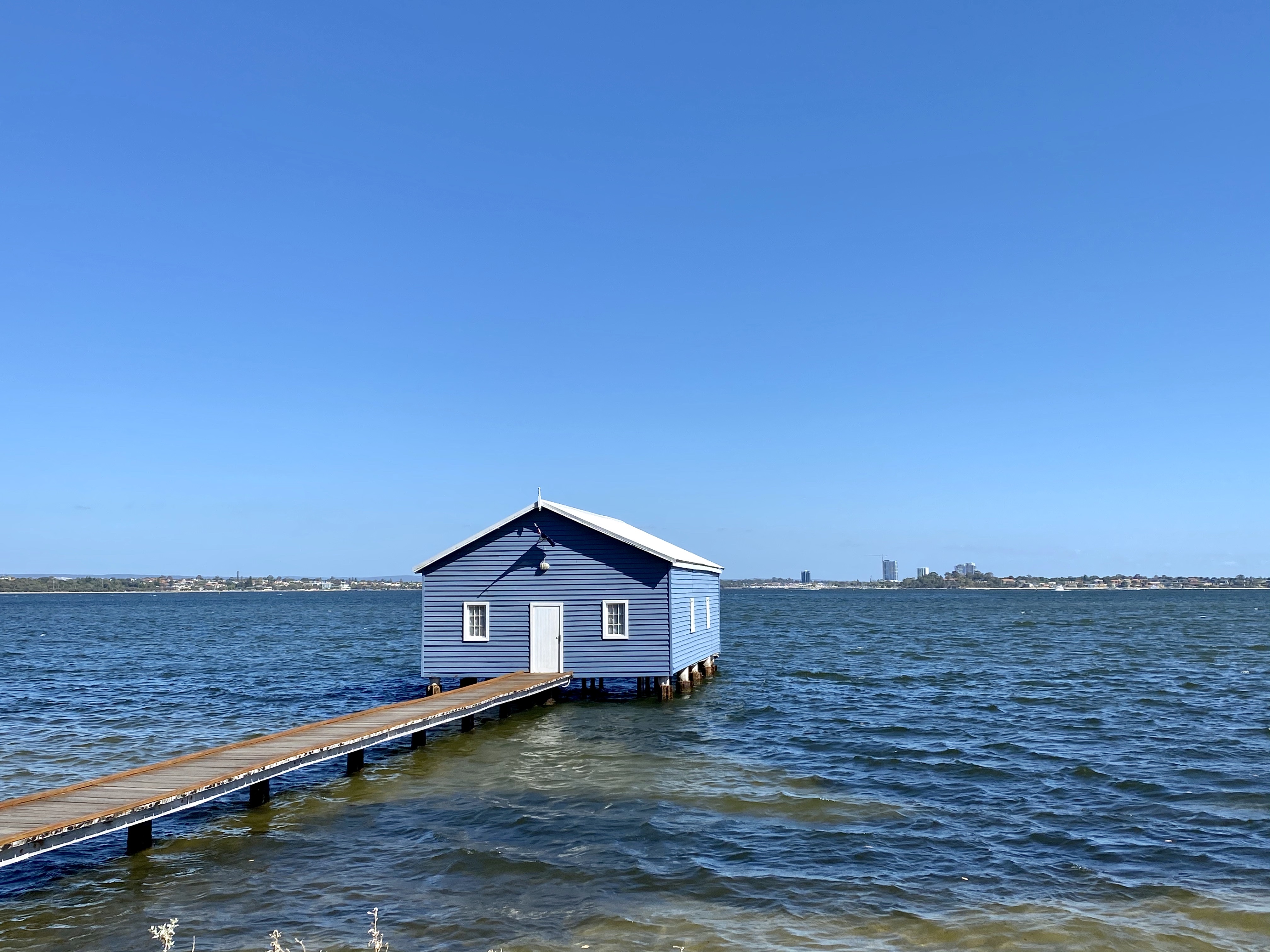 地标之一 blue boat house 蓝房子.需从市中心搭15-20分钟巴士前往.