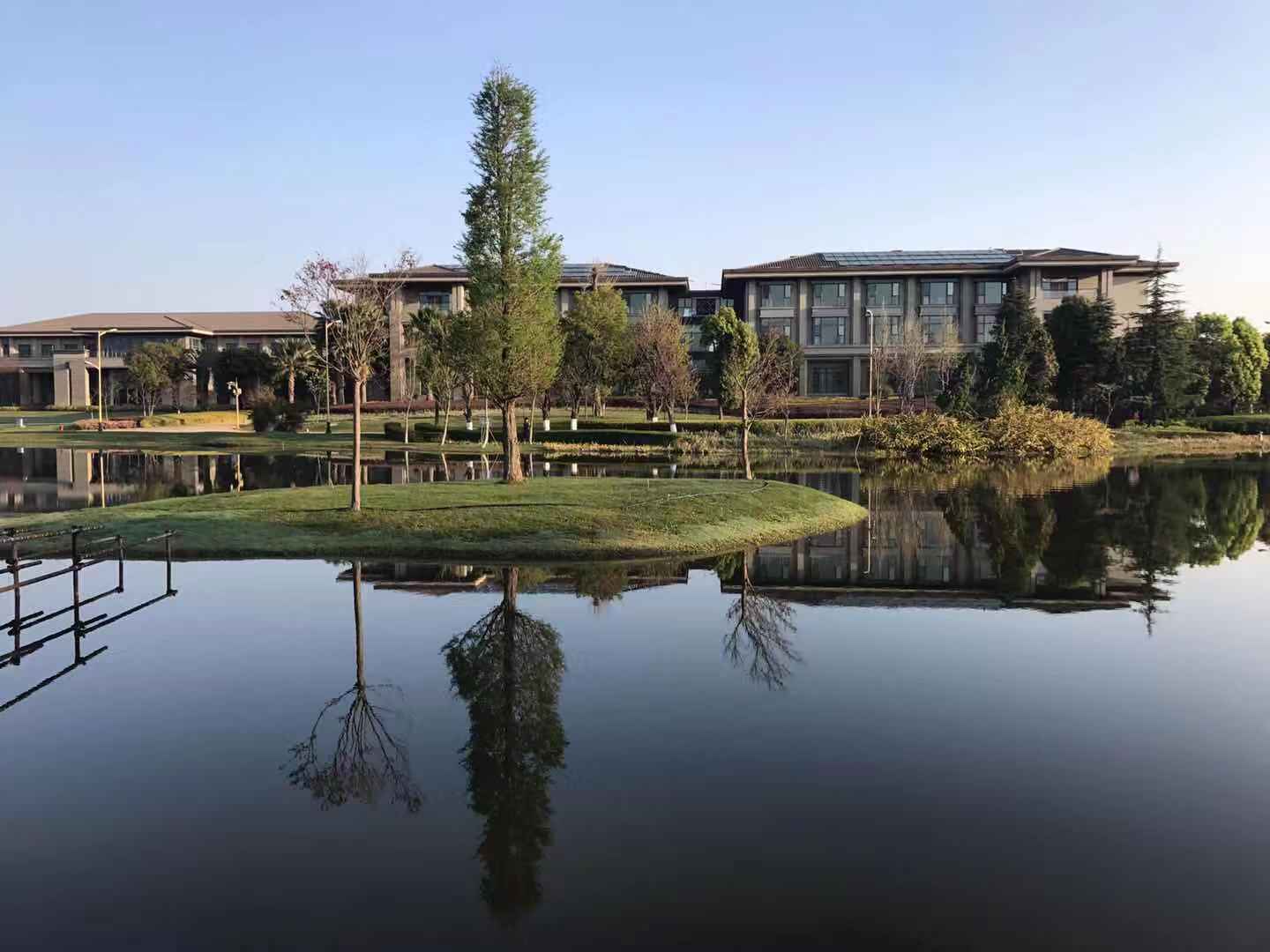 一墙之隔体验比昆明洲际好10倍的海埂花园酒店