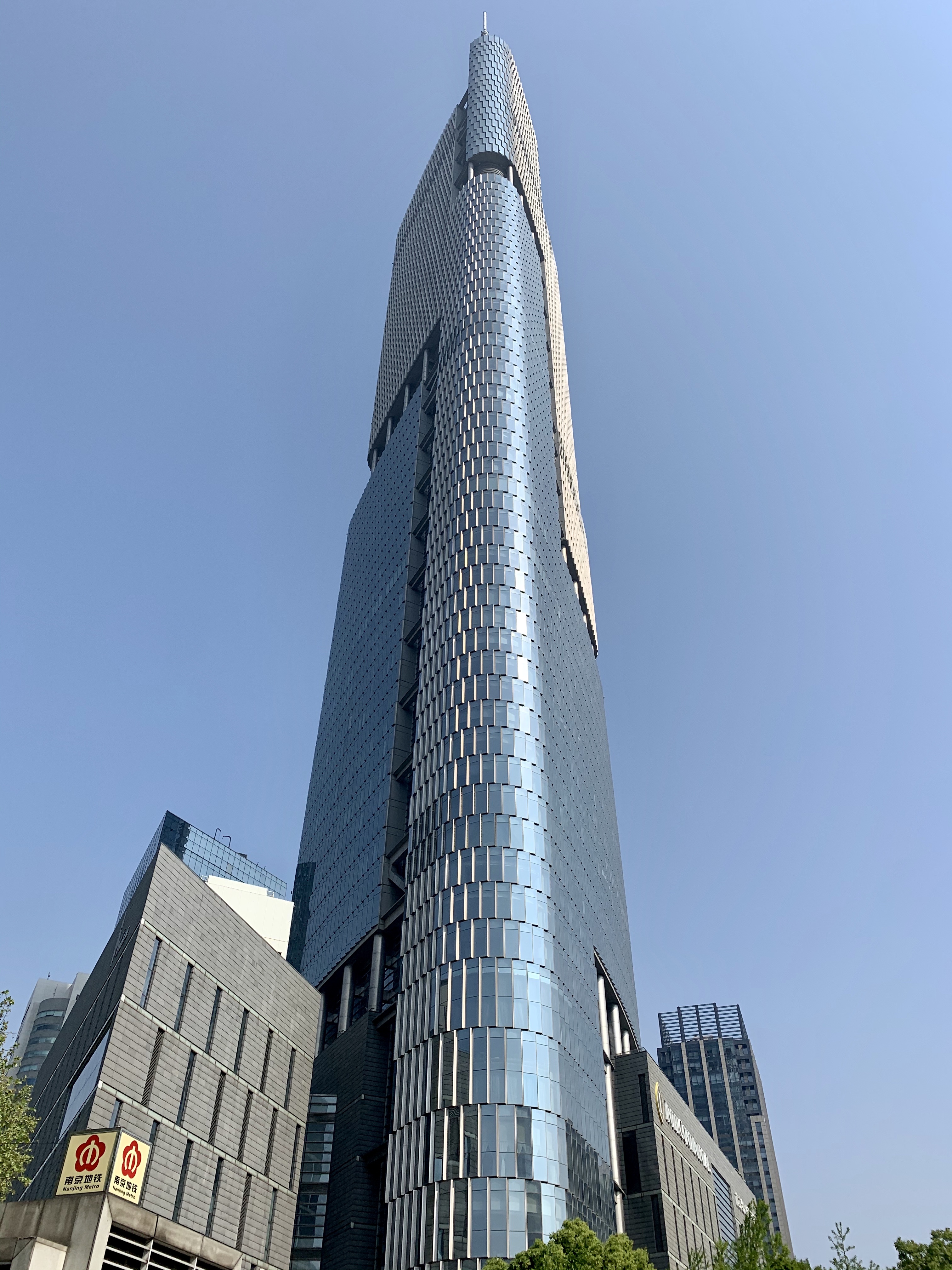 赏花季南京绿地洲际两日游
