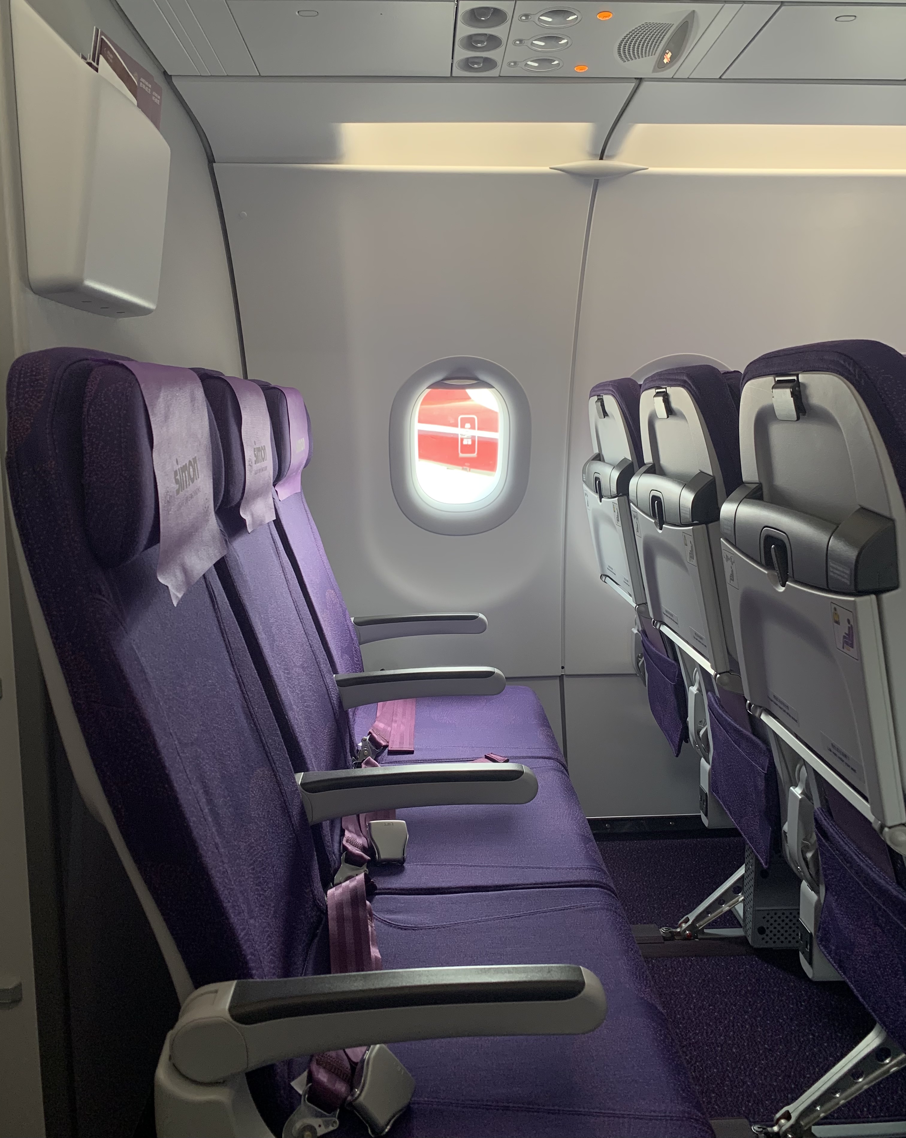 最漂亮的a321客机吉祥航空首架墨镜a321neo经济舱初体验黄紫色调很
