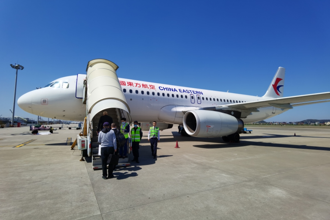 东方航空牛年公务舱首飞解锁新机场mu2292杭州hgh信阳xai西安xiy