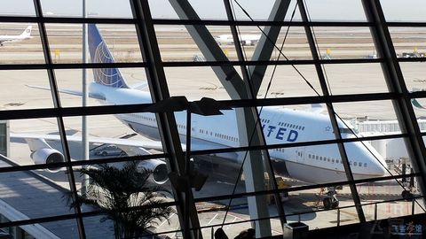 【汉莎又送RIMOWA啦】记第一次洲际头等PVG-FRA-DTW上（A380七椅一床超详细报告）