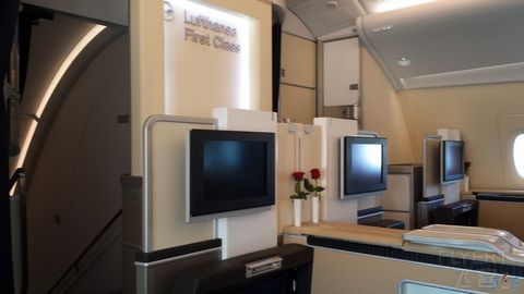 【汉莎又送RIMOWA啦】记第一次洲际头等PVG-FRA-DTW上（A380七椅一床超详细报告）