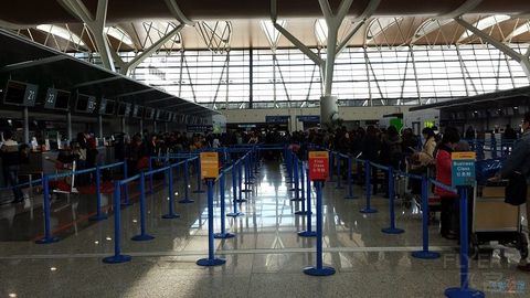 【汉莎又送RIMOWA啦】记第一次洲际头等PVG-FRA-DTW上（A380七椅一床超详细报告）