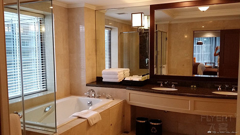 083705wrjq2c5w853hdr4q.jpg