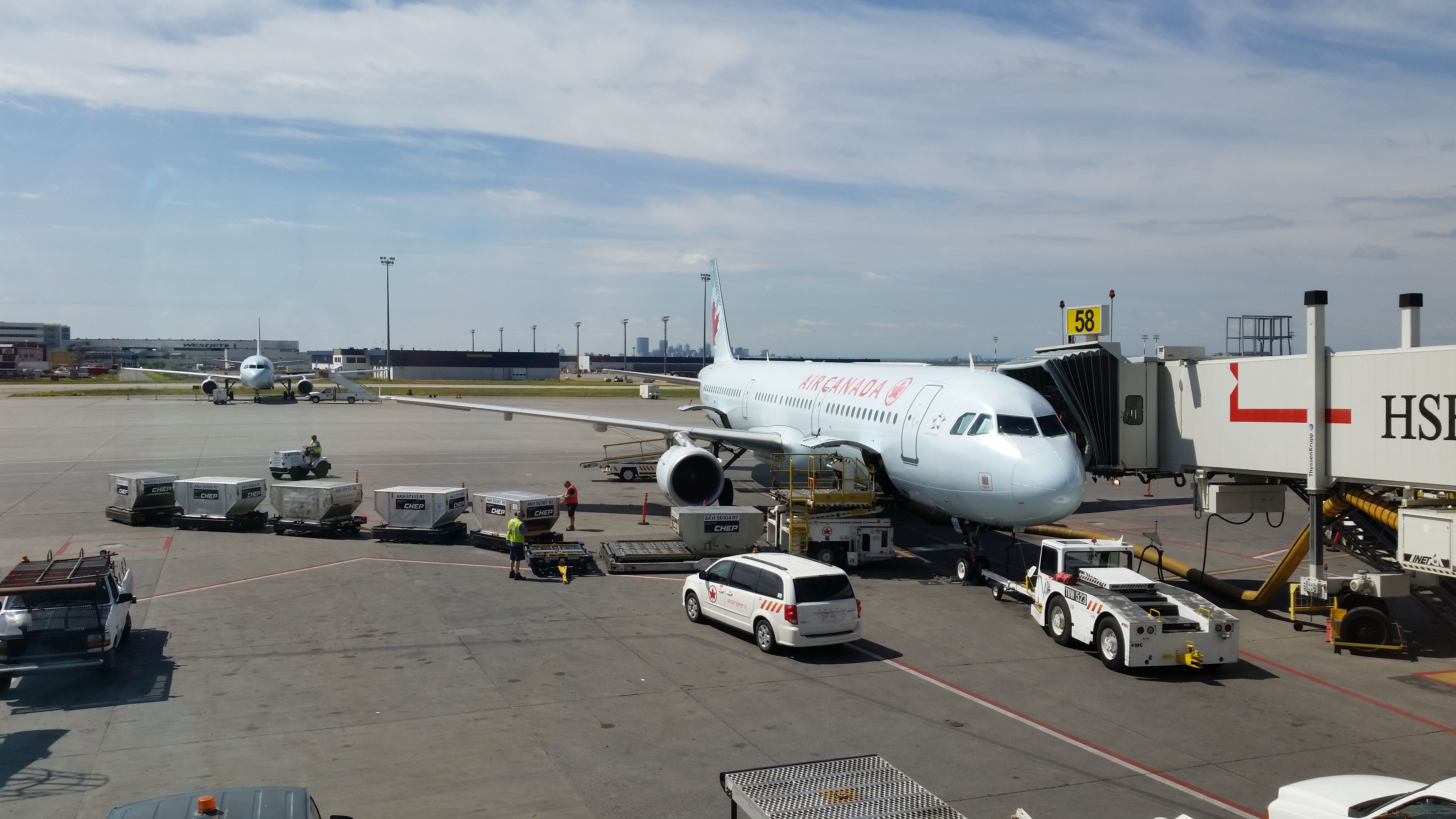 ӹPart 3: AC1150 A321 YYC-YYZ; AC226 E190 YYZ-YOW; MLL in YOW