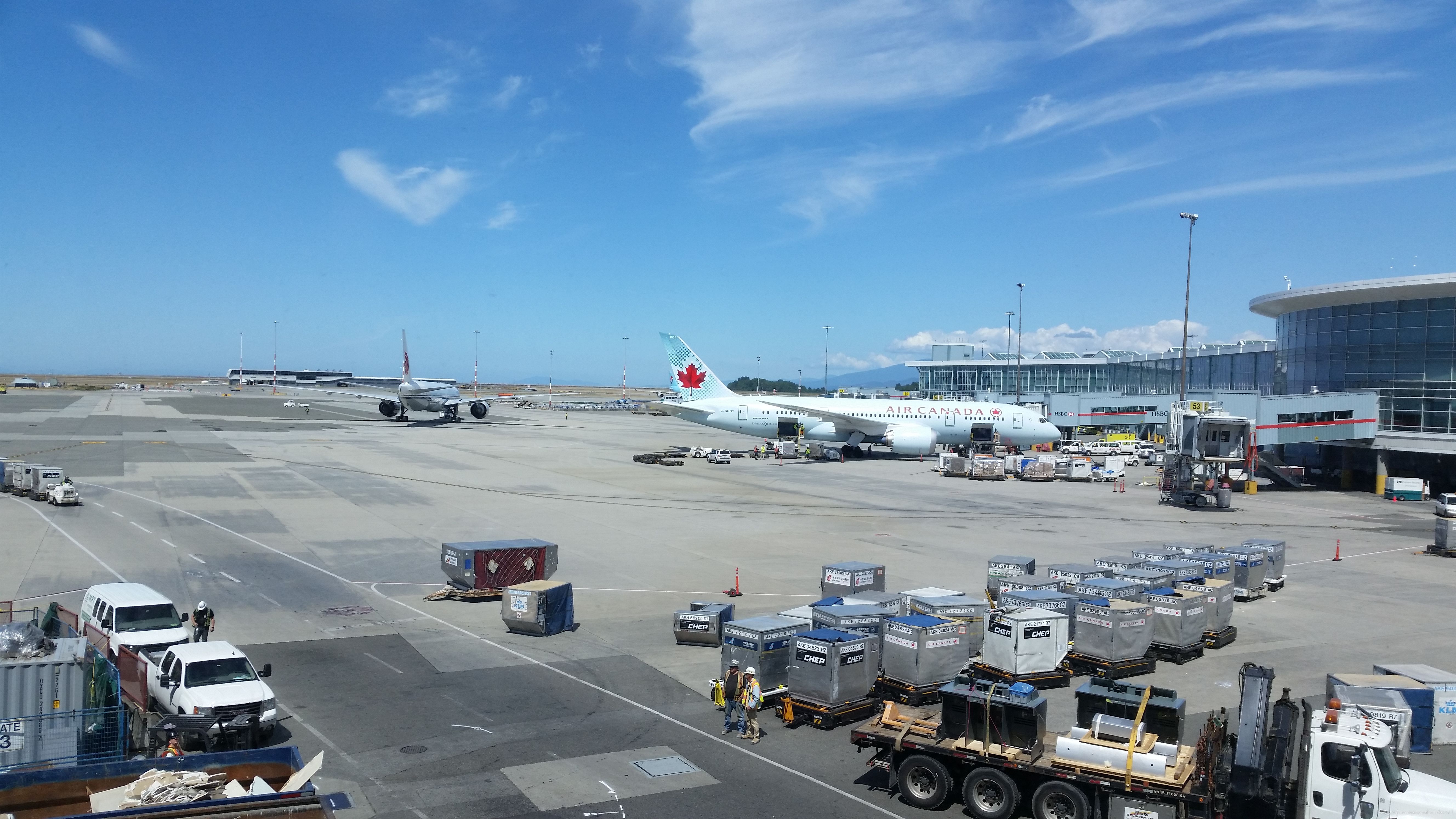 ӹPart 4:AC YYZ-YVR-HKG; ܶ77W*˿20Сʱ; MLL in YYZ&YVR