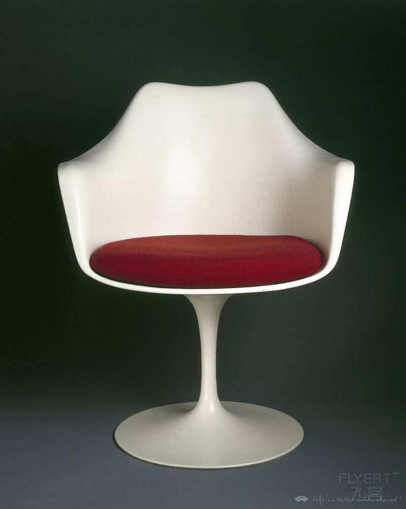 Eero_Saarinen,_\\"Pedestal\\"_Armchair_and_Seat_Cushion,_Designed_1956.jpg