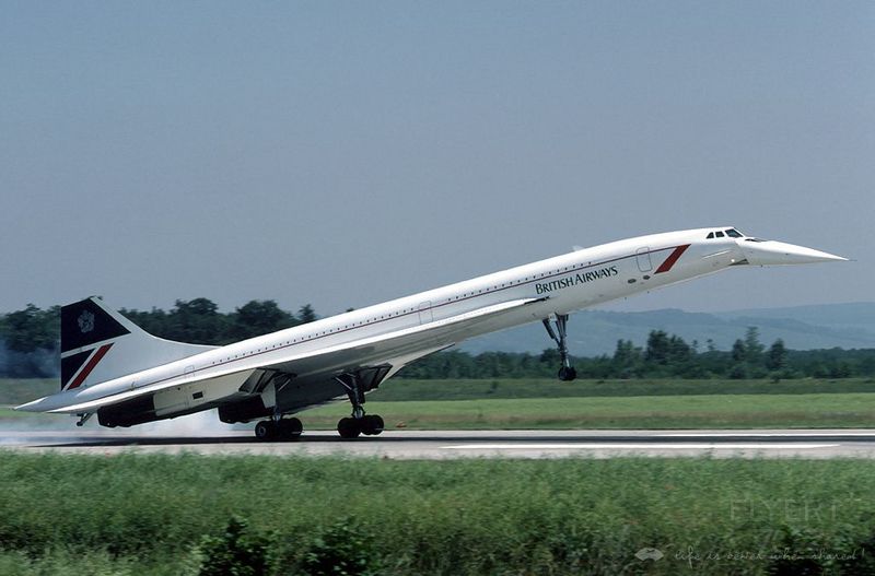 British_Airways_Concorde_G-BOAC_02.jpg