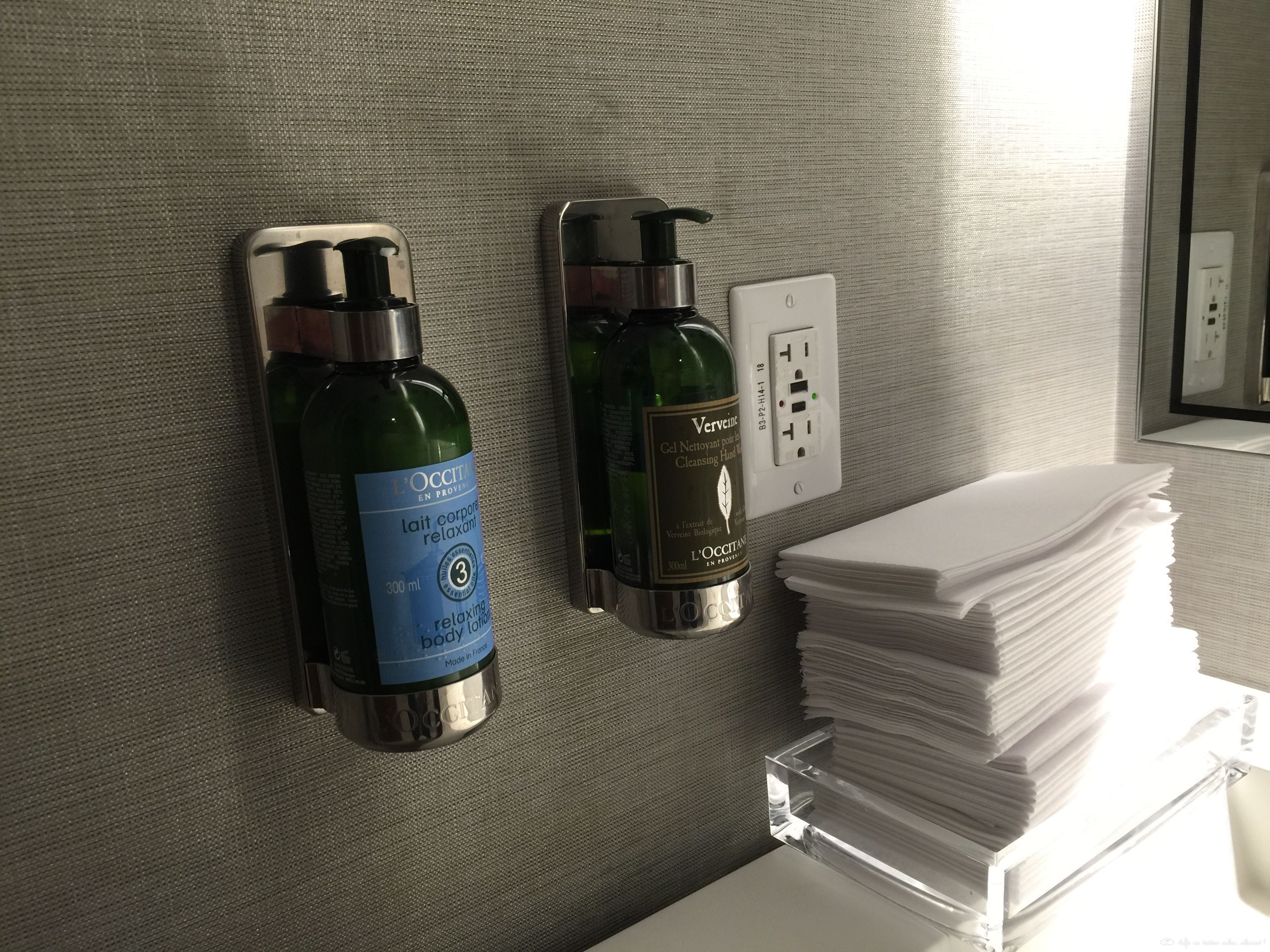 SEA DFW MIA Amex Centurion Lounge Report ͼ+ϸreport׷