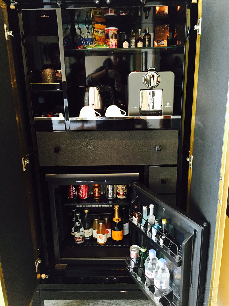 minibar.JPG