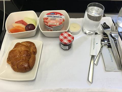 (CX)PVG-HKG-BKK商务仓,PIER内部,BKK贵宾室！8.15更新剩余3段（只看该作者阅览全部）
