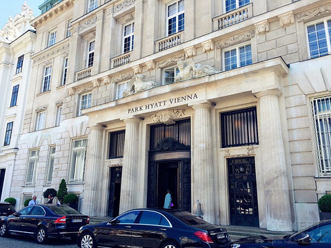 [ѹ] Park Hyatt Vienna & Milan - άҲɰ & 