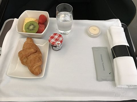 國泰航空 Cathay Pacific A350-900商務艙紀錄 (附帶短視頻）