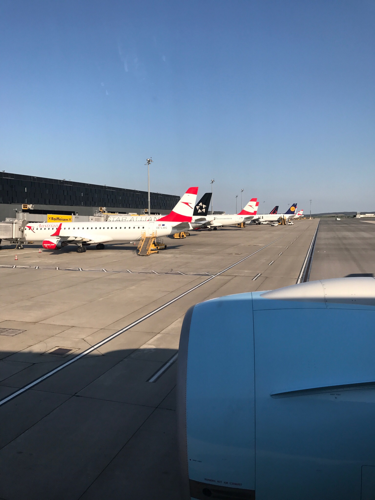 myAustrian µOS75 VIE-PVG 鱨