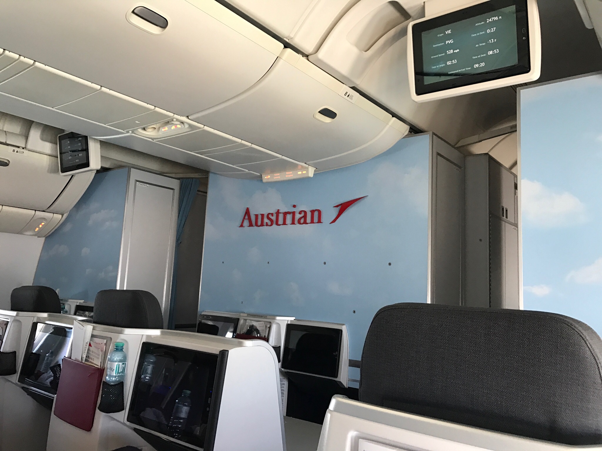 myAustrian µOS75 VIE-PVG 鱨