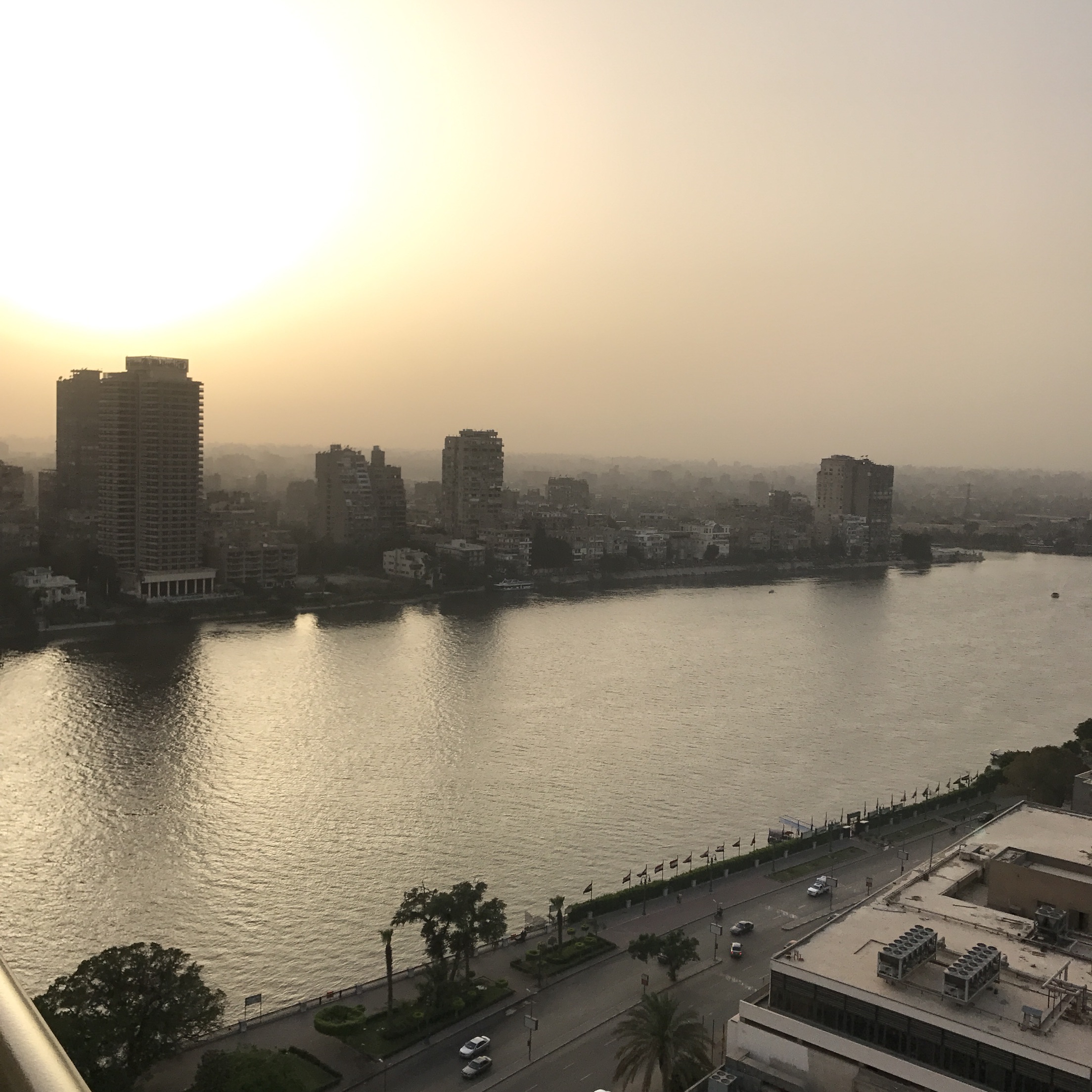 ֮һ   Conrad Cairo