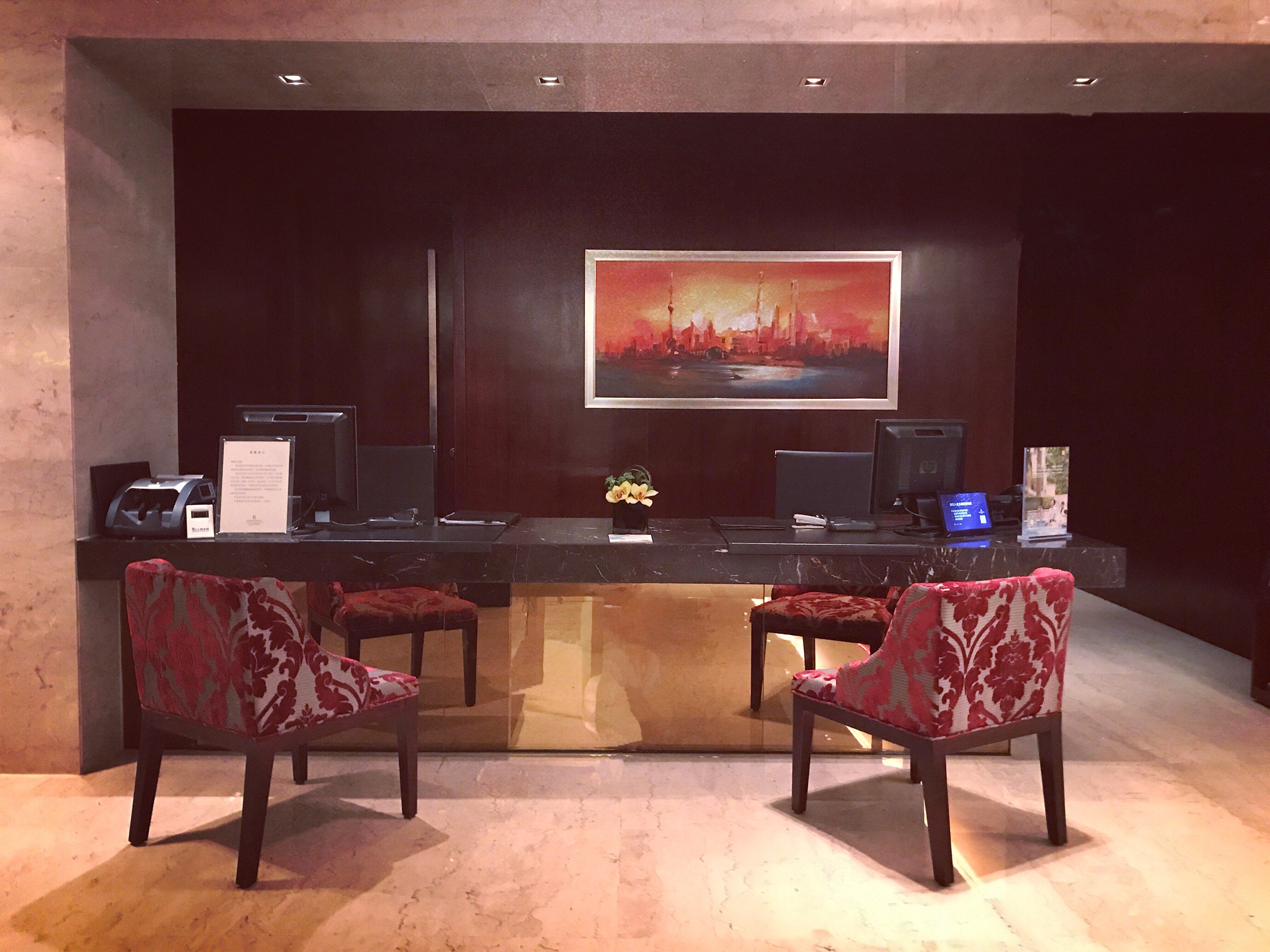 KIMI+ Ϻ֮ | Renaissance Shanghai Zhongshan Park