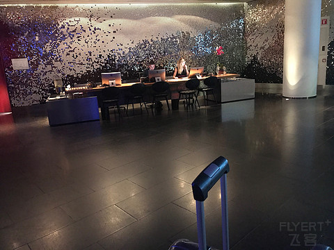 巴塞罗那W酒店，很赞，BTW泳池不用戴泳帽