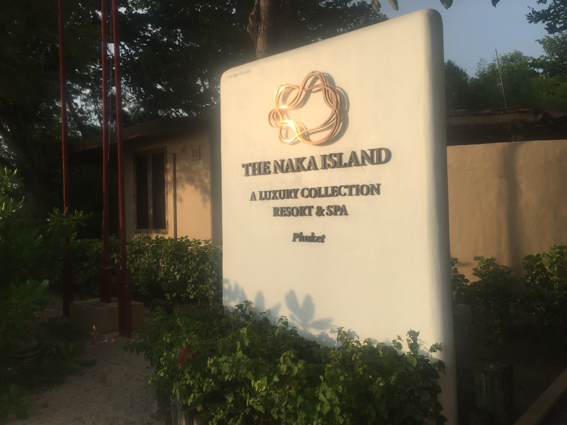 ռnaka island LC,ȥռҲǻ