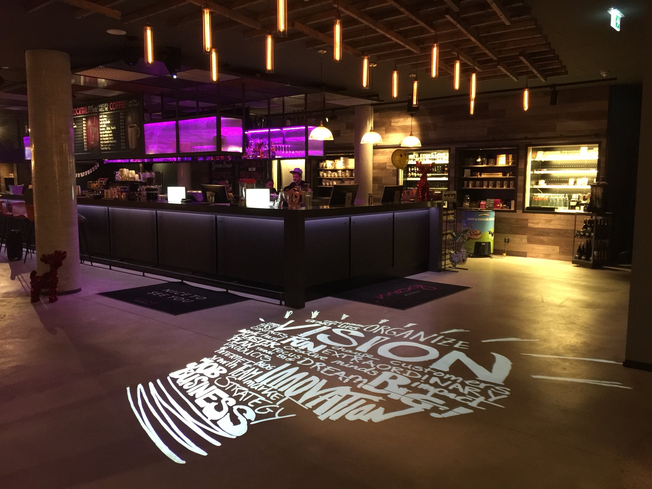 ˸Moxy Frankfurt East