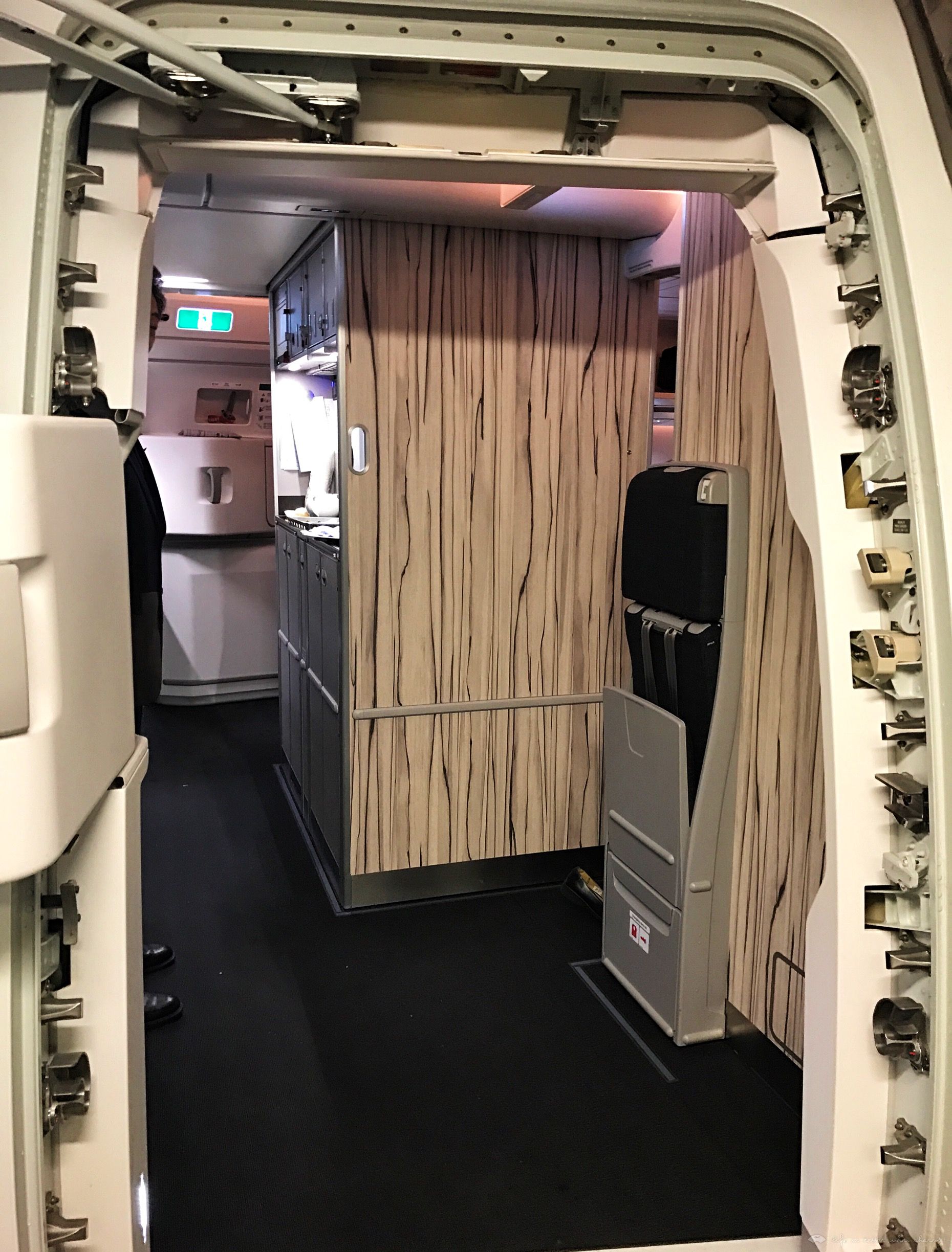 350TPE-HKG ĿĿ Ӻͻ77WһЩСԱ