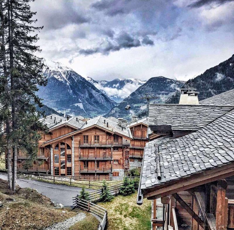 ʿVerbier W HotelŷSPGƵıˡѩ+̨+¯+Ӿ+~