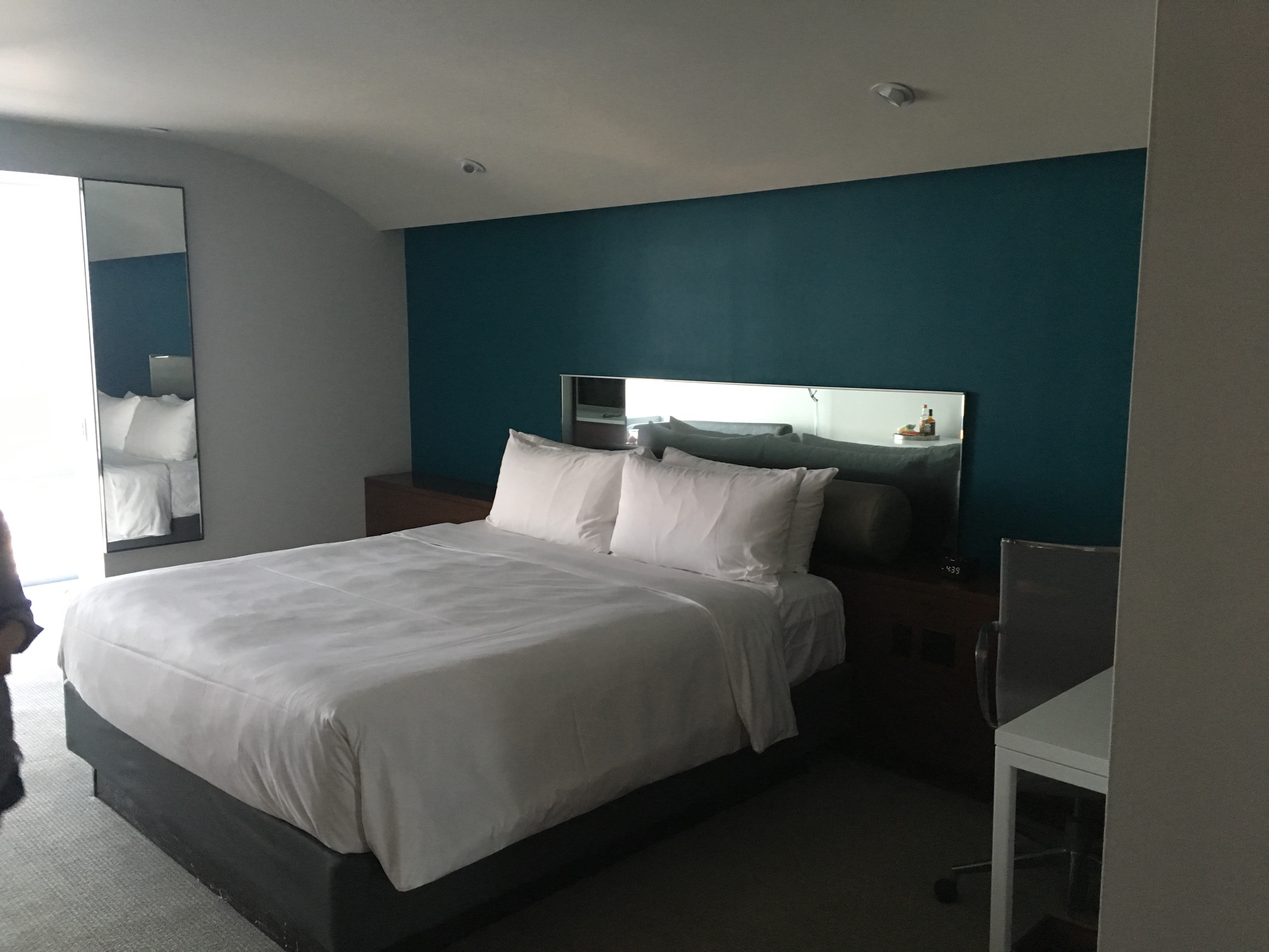 AA Transcon  JFK-LAX + Andaz WeHo + US Grant ѡ