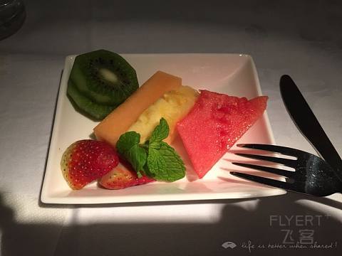 东航商务舱食物4