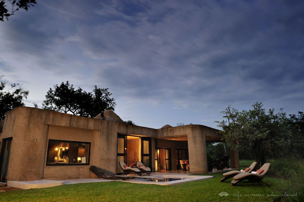 [Ϸ] Sabi Sabi Earth Lodge