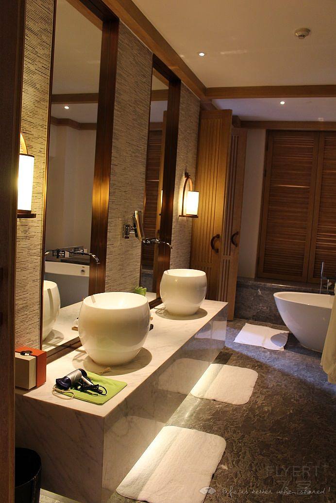 2.room5.JPG
