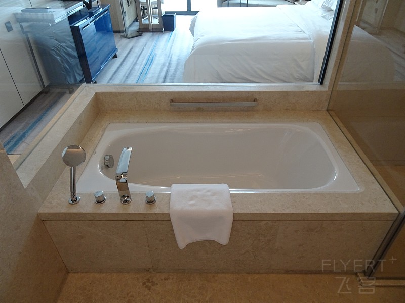 DSC07352_.jpg