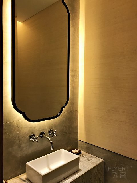房间4.jpg