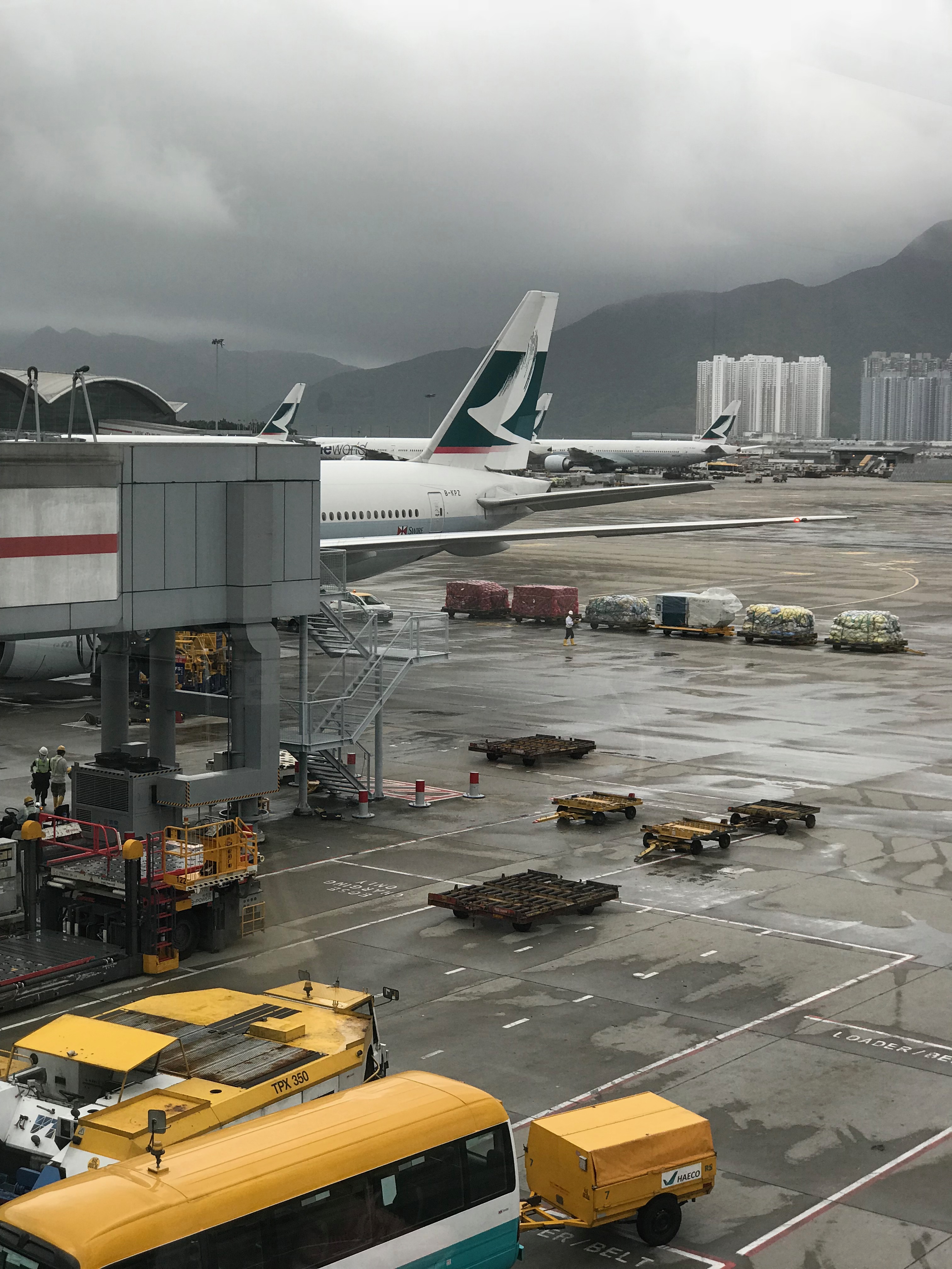 ֮ط - Part 3̩ HKG - YVR μǣ̨ + ĸСʱ