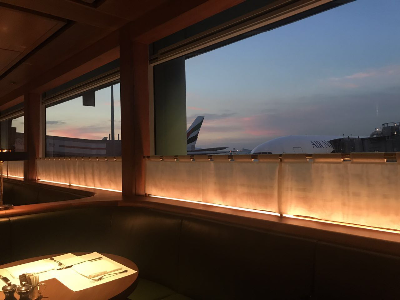 ϼռ CTU-HKG-CDG-HKG-CTU ̨ǩĹ̩ͷȺ͸