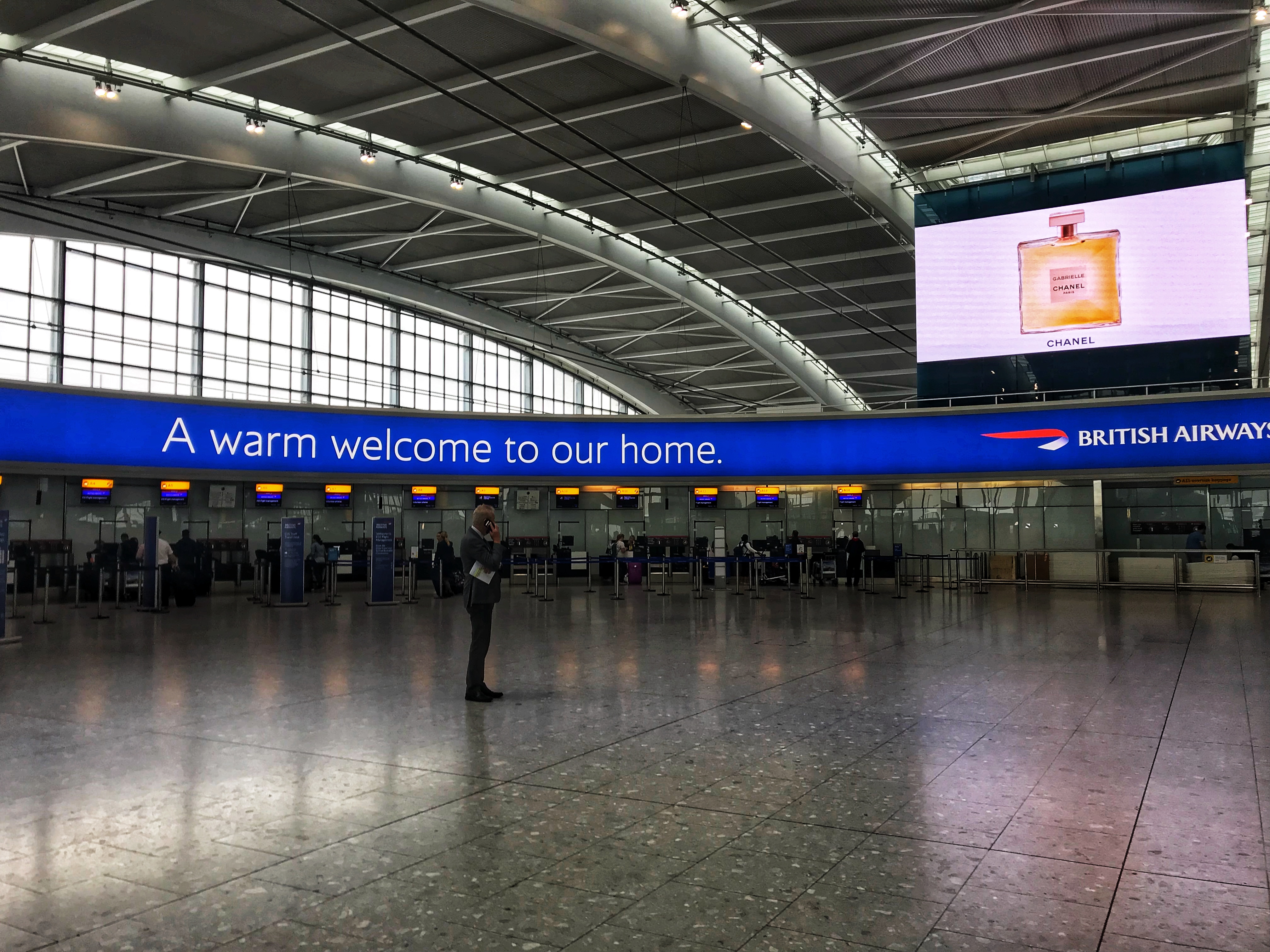 ƺ˾ر֡Ӣ׶Ϻ LHR-PVG 772ͷȲReport