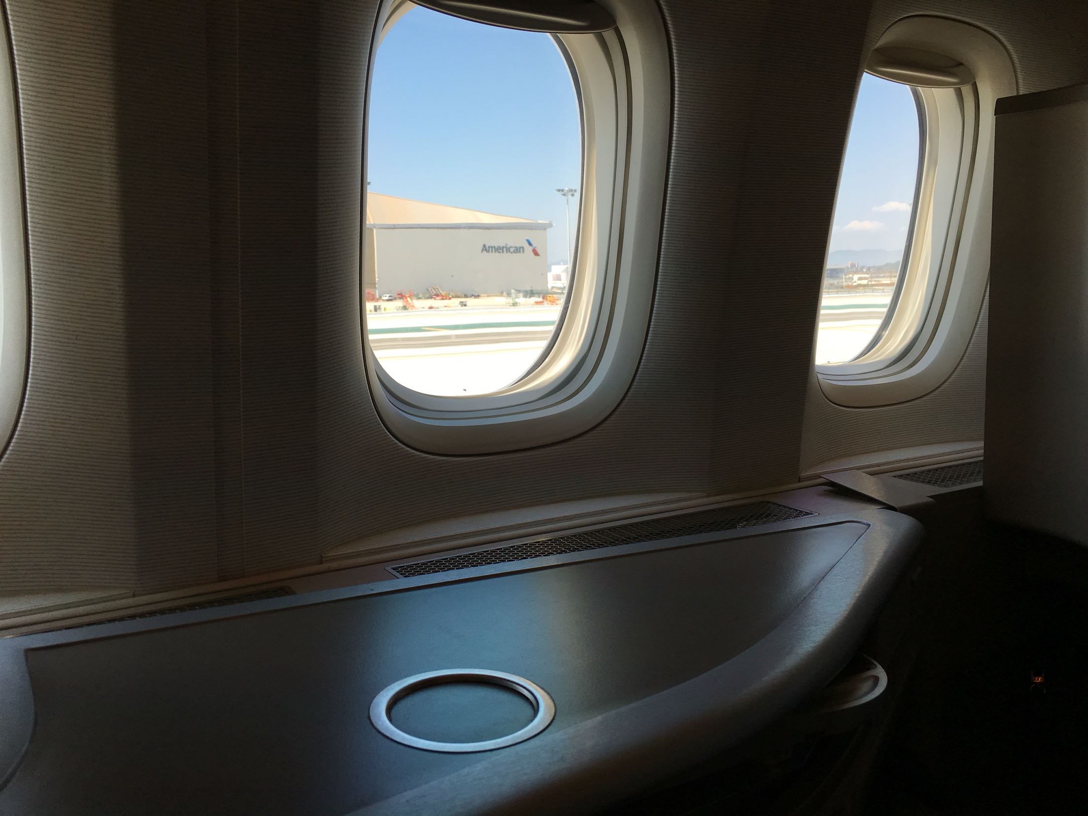 MU586LAX-PVG
