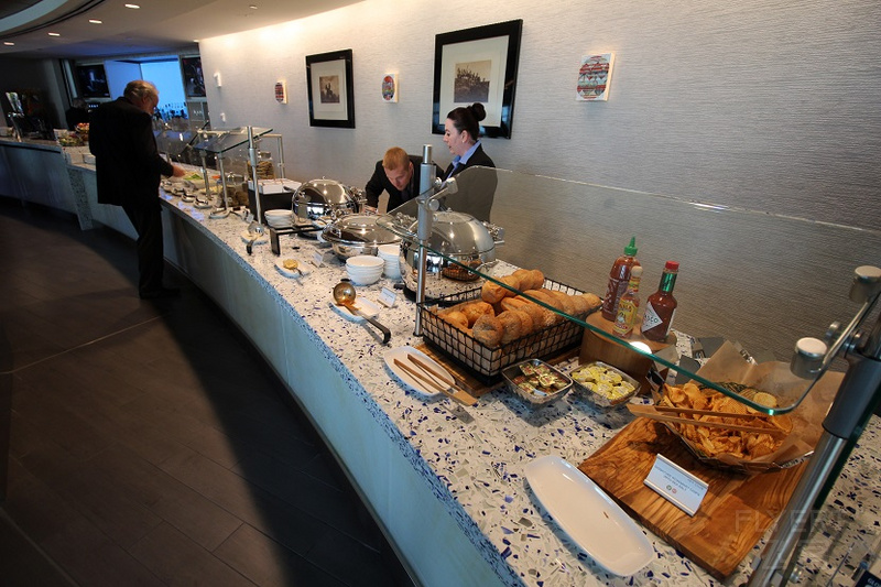 IMG-Delta-Sky-Club-Seattle-Hot-Food.jpg