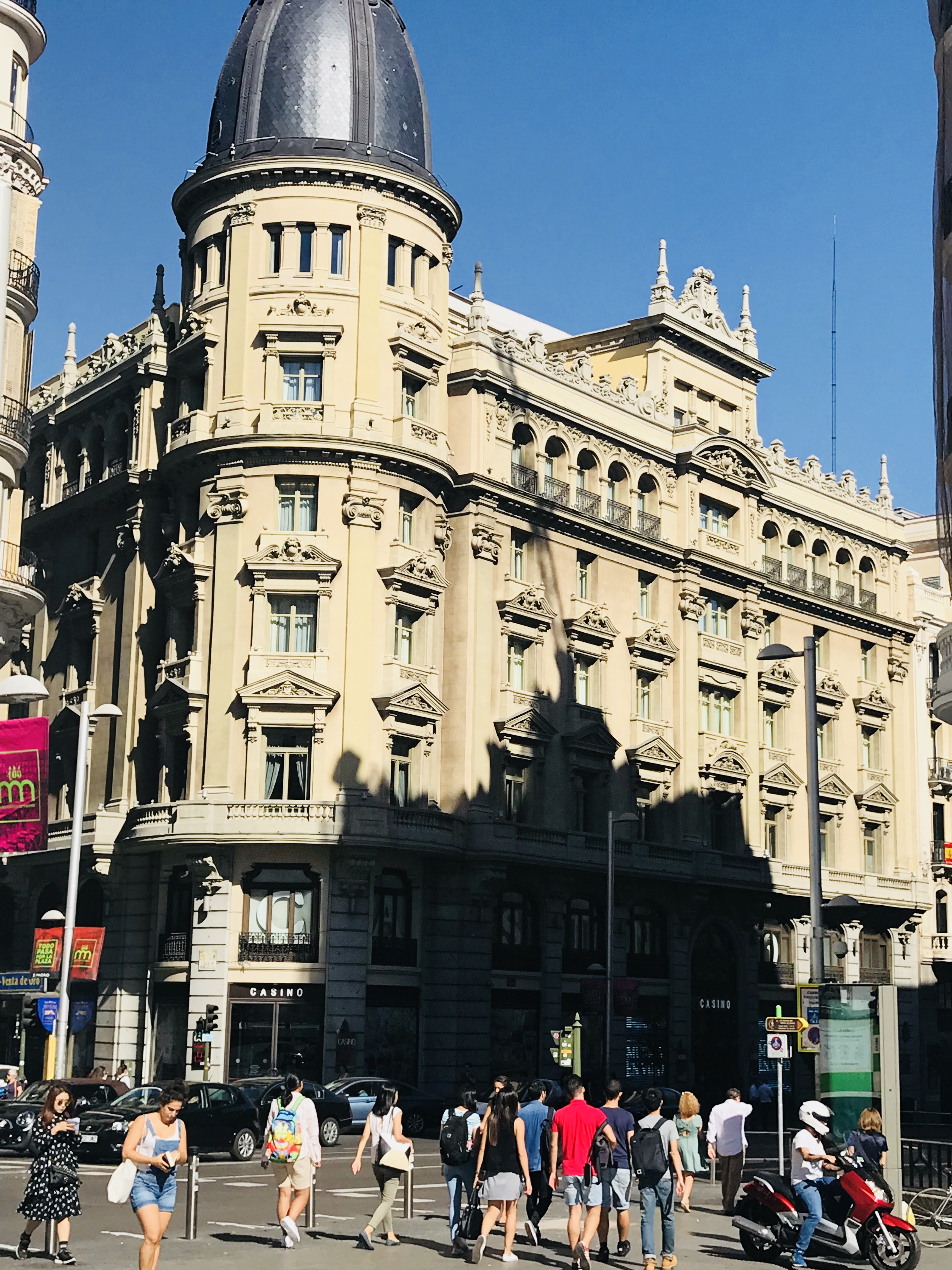 Circulo Gran Via;junior suiteס