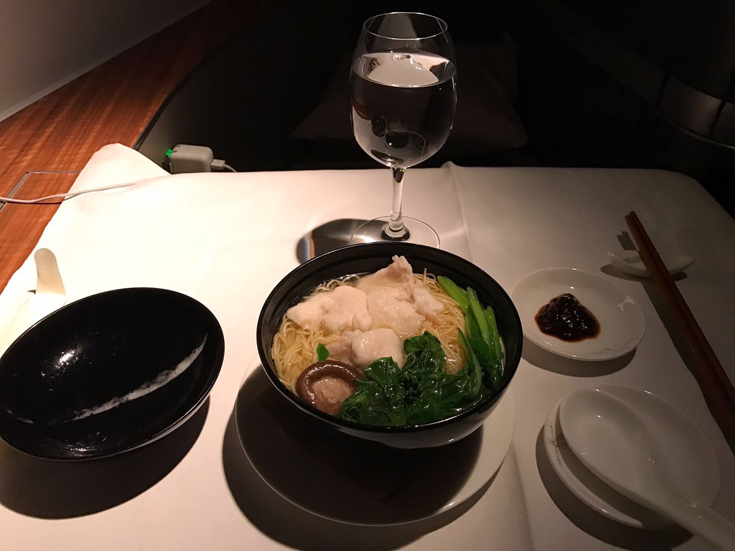 ʢѸĹ̩պۻ HKG-AMS/MXP-HKGͷȲ鱨