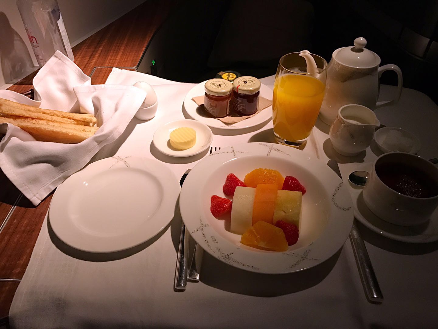 ʢѸĹ̩պۻ HKG-AMS/MXP-HKGͷȲ鱨