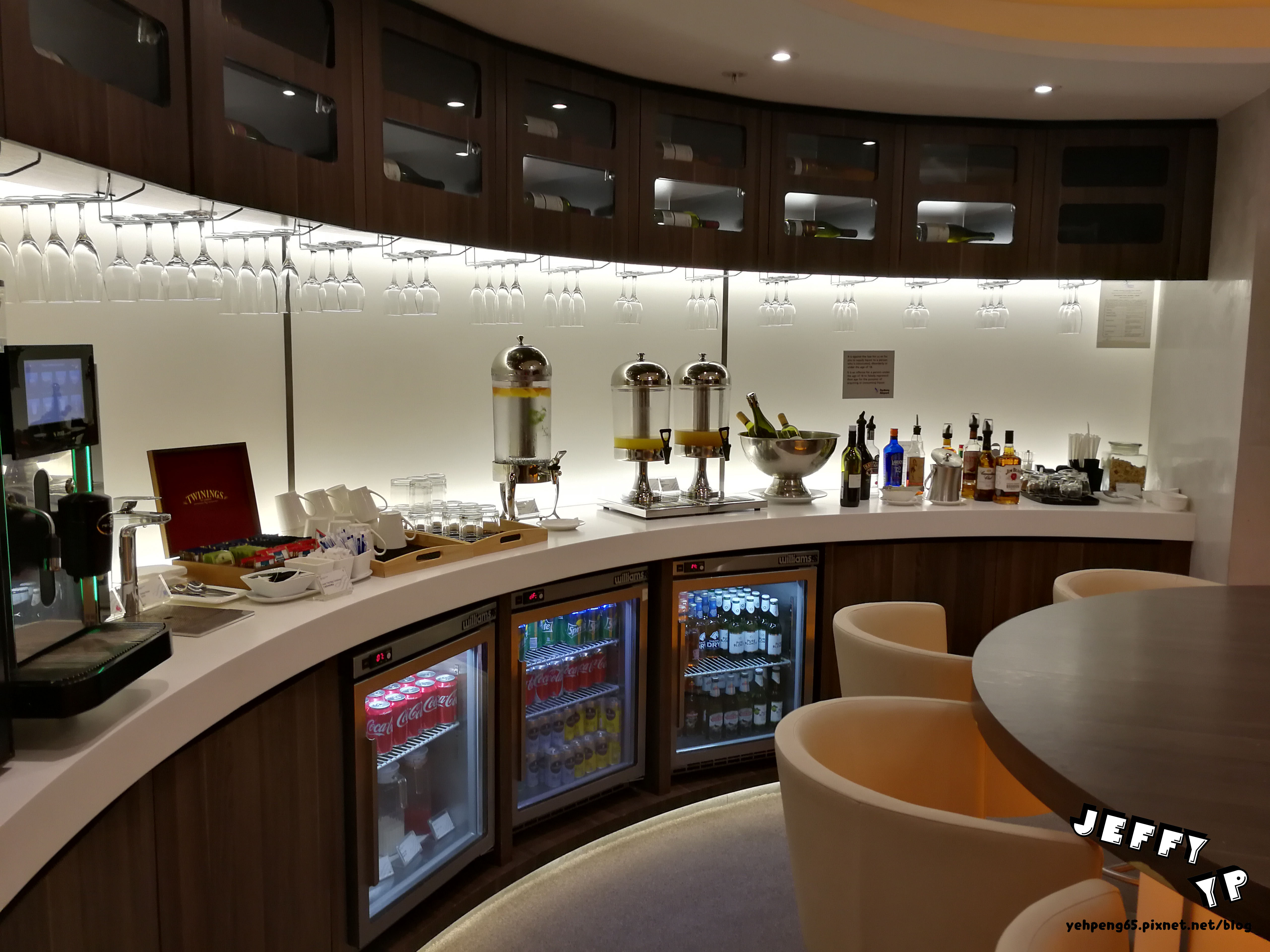 ϤT1 Skyteam(ͬӳAmerican Express Lounge)