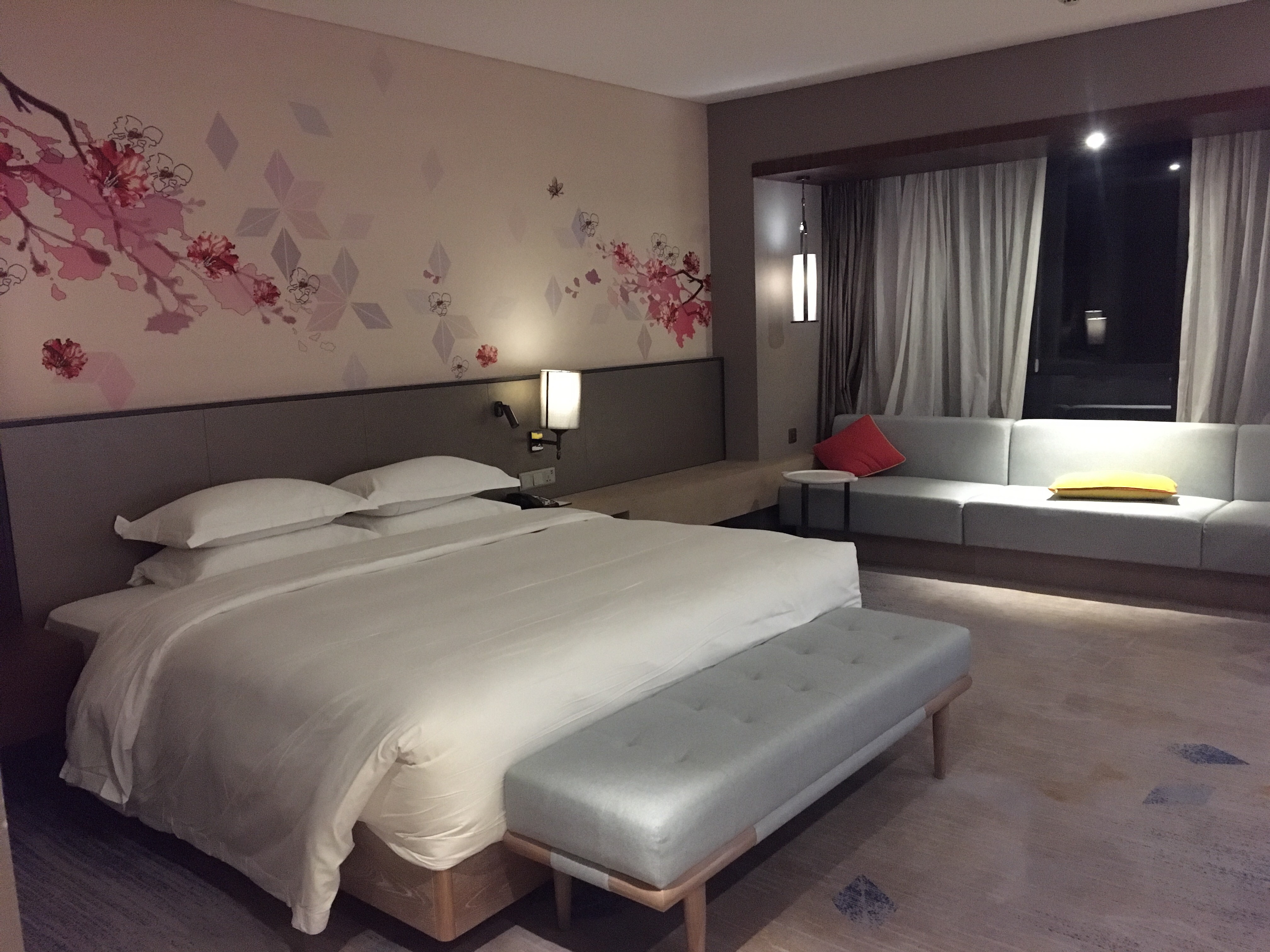 [Hilton]ˢʥشPKɽϣٻ԰vsϣٻ԰ûжԱȾû˺