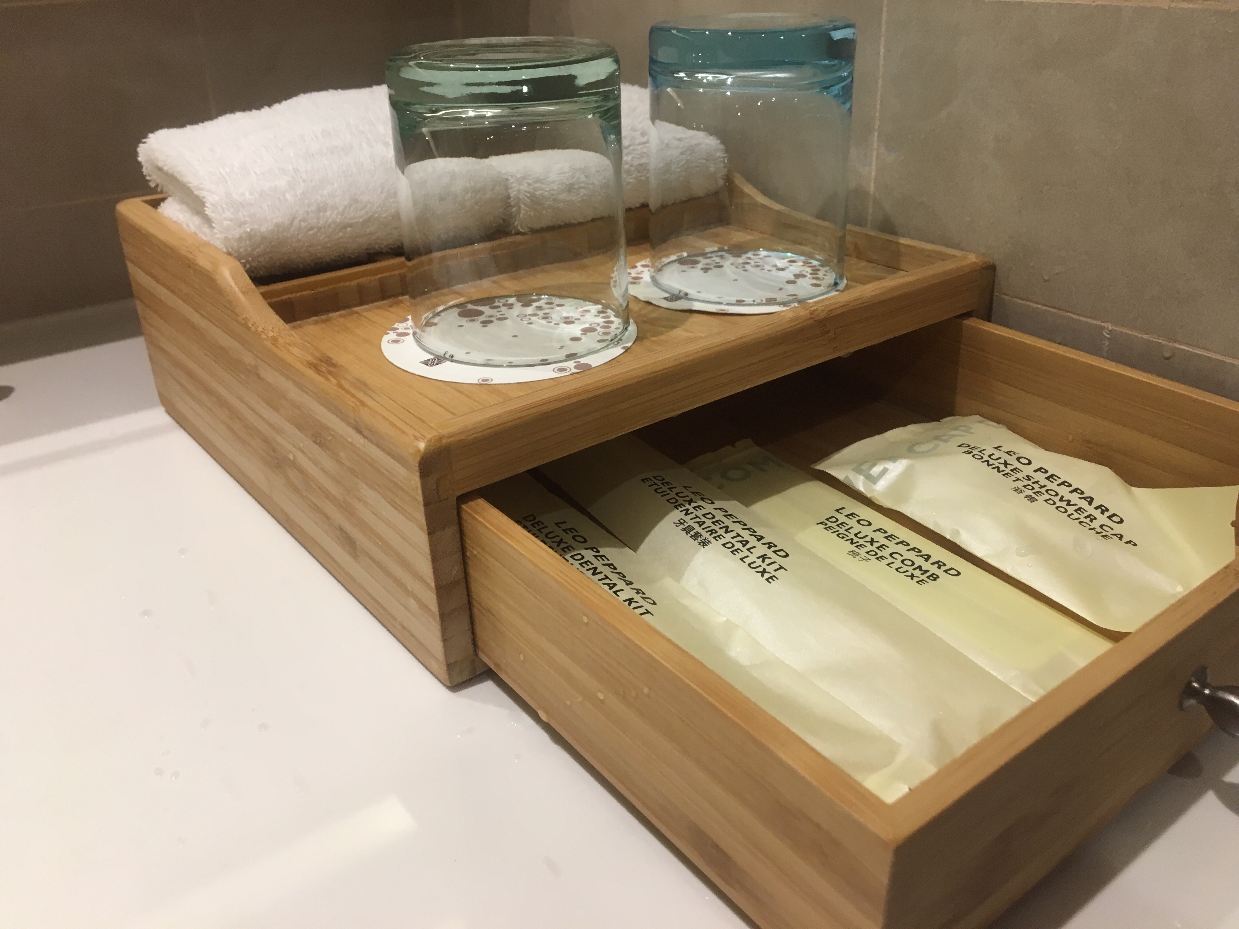 [Hilton]ˢʥشPKɽϣٻ԰vsϣٻ԰ûжԱȾû˺