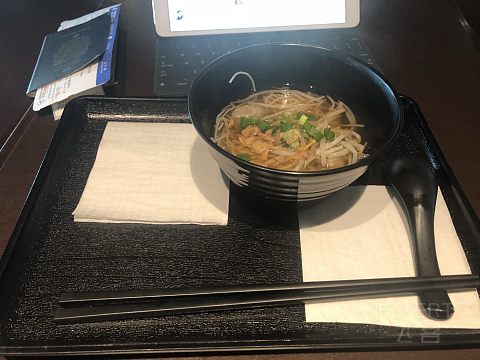 东航MU208 多伦多飞上海 商务舱