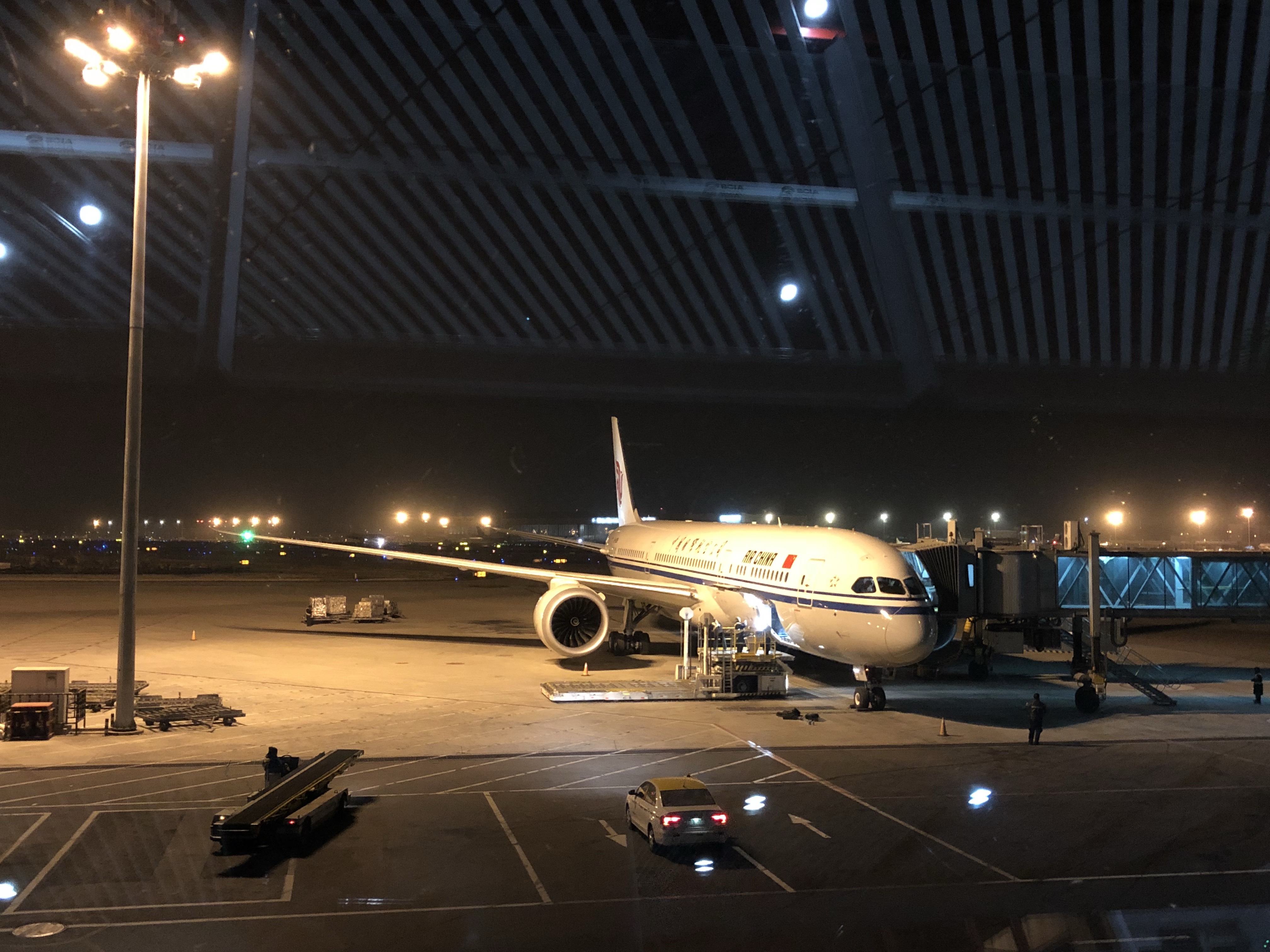 ǰ ȫ ¼º77W PEK-SIN-CGK SQ801+SQ952 11² VS 9ɲ