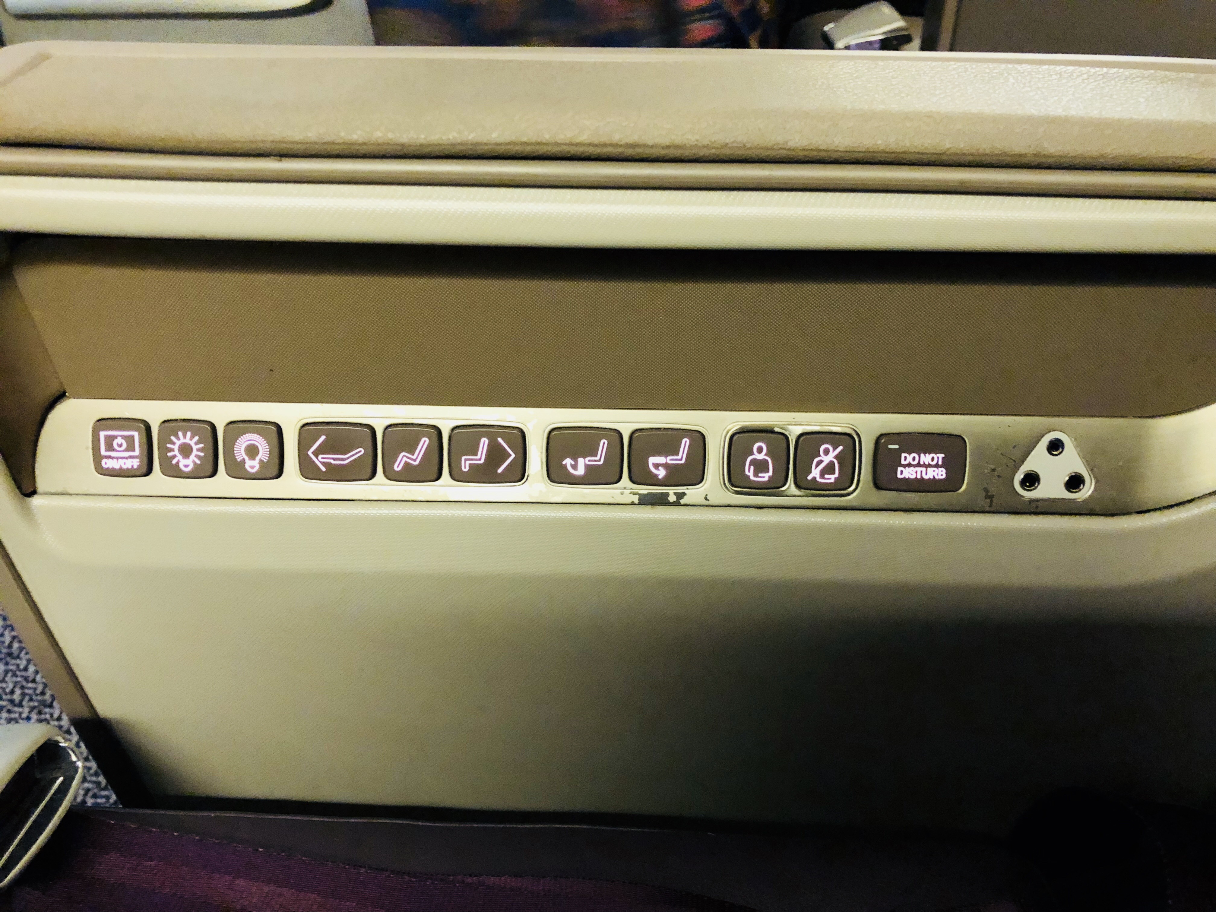 ǰ ȫ ¼º77W PEK-SIN-CGK SQ801+SQ952 11² VS 9ɲ