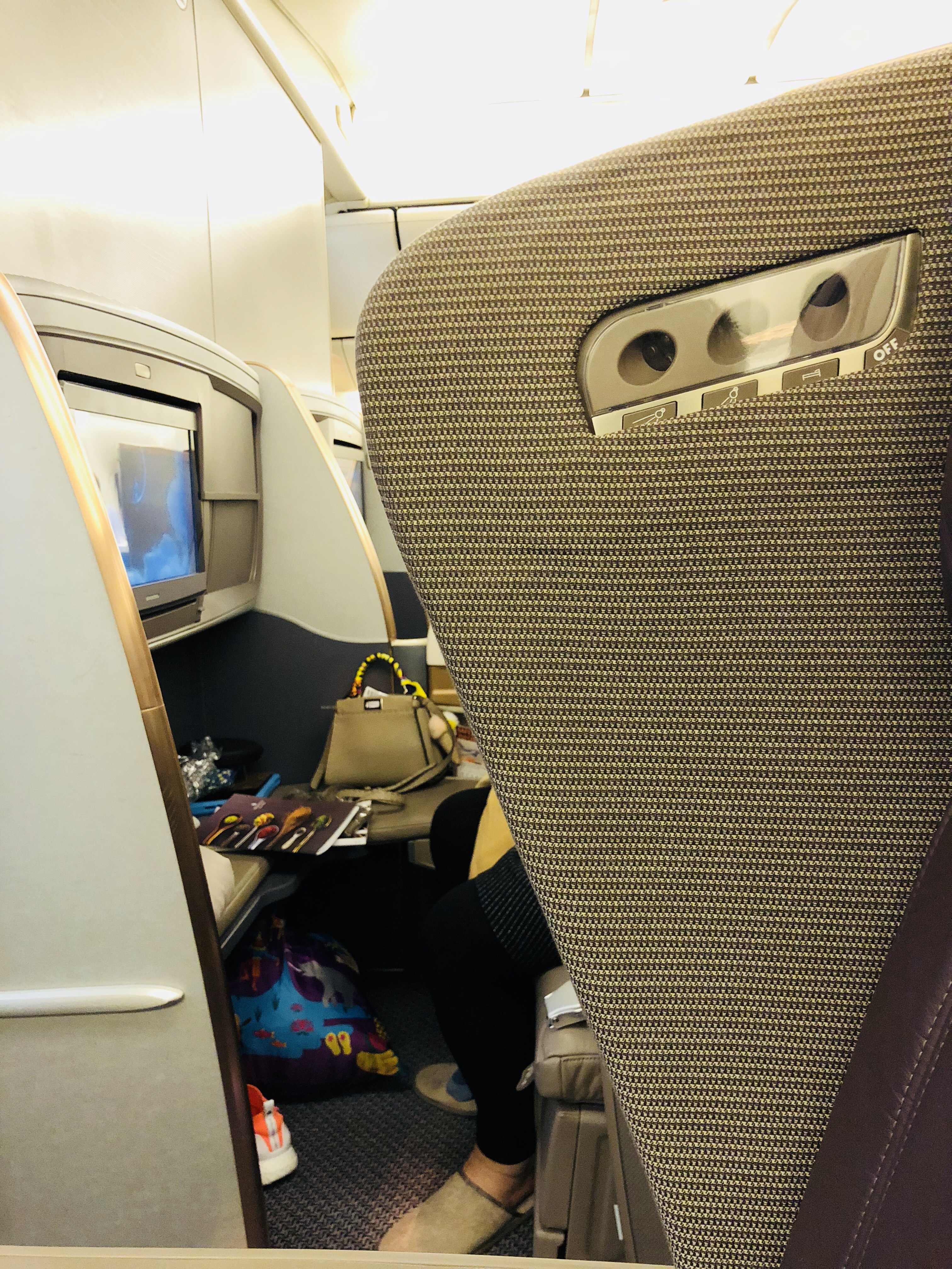 ǰ ȫ ¼º77W PEK-SIN-CGK SQ801+SQ952 11² VS 9ɲ